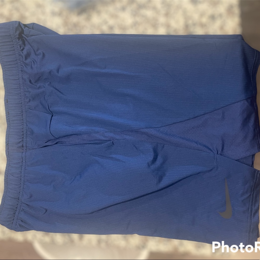 New without tags - Nike - XL - Navy
